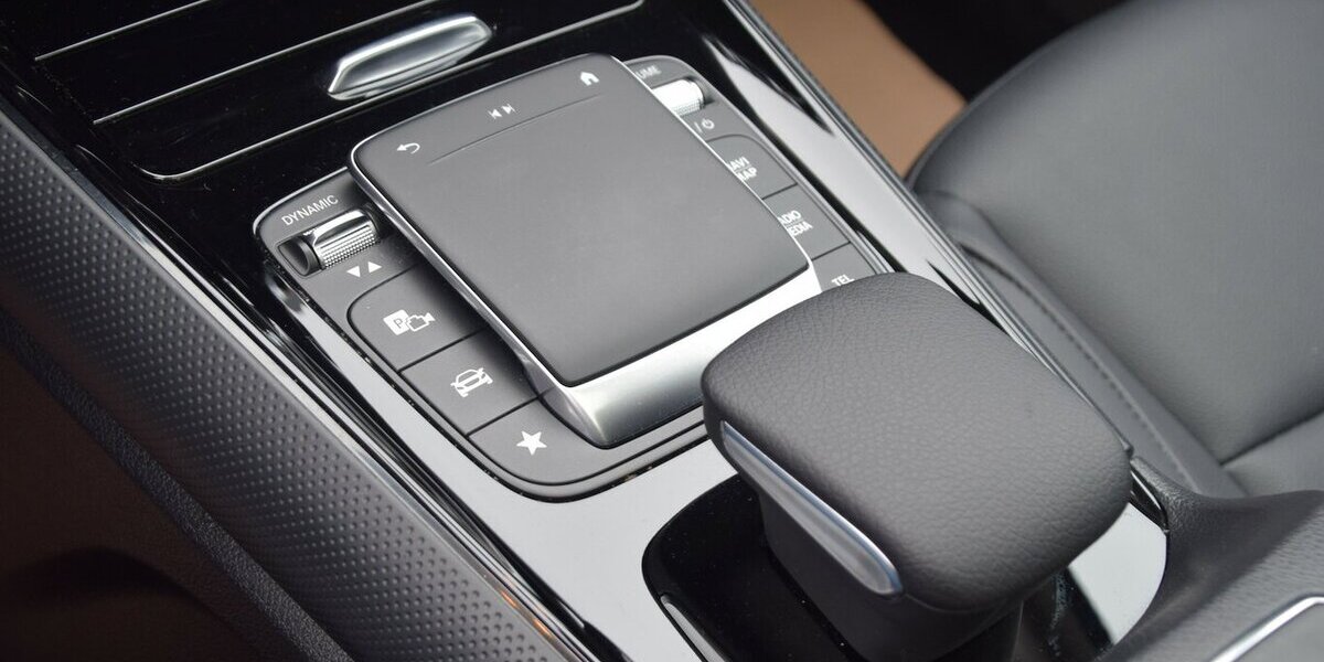 Mercedes-Benz GLA 200 d Style Aut.8G Navi*Panorama*Leder*LED* 142.165 km 22.980 &euro; Rastede 26160