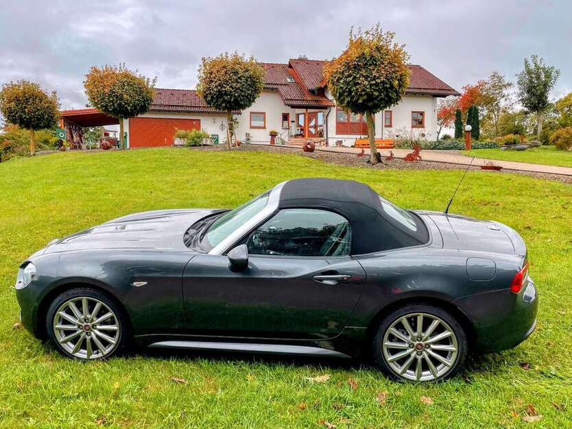 Fiat 124 Spider 14.900 km 19.300 € Neresheim 73450