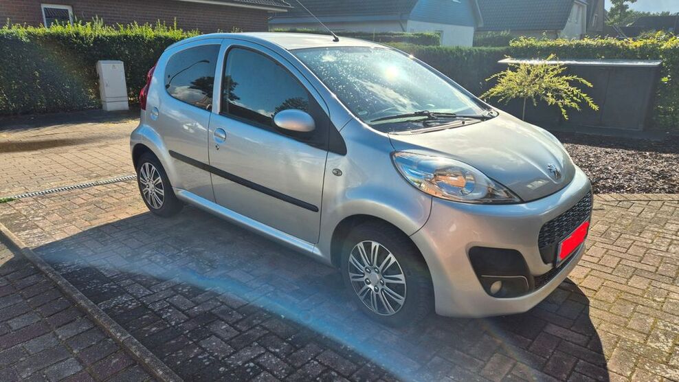 Peugeot 107 76.500 km 4.000 € Neumünster 24537