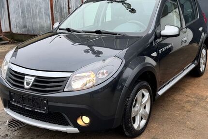 Dacia Sandero 111.365 km 4.999 &euro; Bayreuth 95448