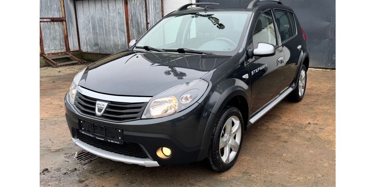 Dacia Sandero 111.365 km 4.999 &euro; Bayreuth 95448