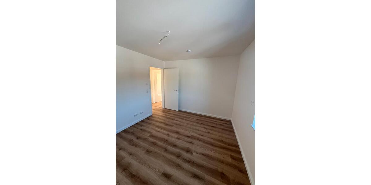 Etagenwohnung Weddingstedt - 3 Zimmer, 82 m&sup2;, 1.100&euro; | Angebot:25394070