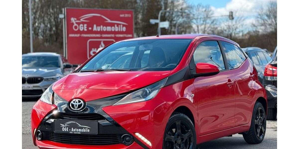 Toyota Aygo (X) 91.000 km 6.450 &euro; Villingen-Schwenningen 78052