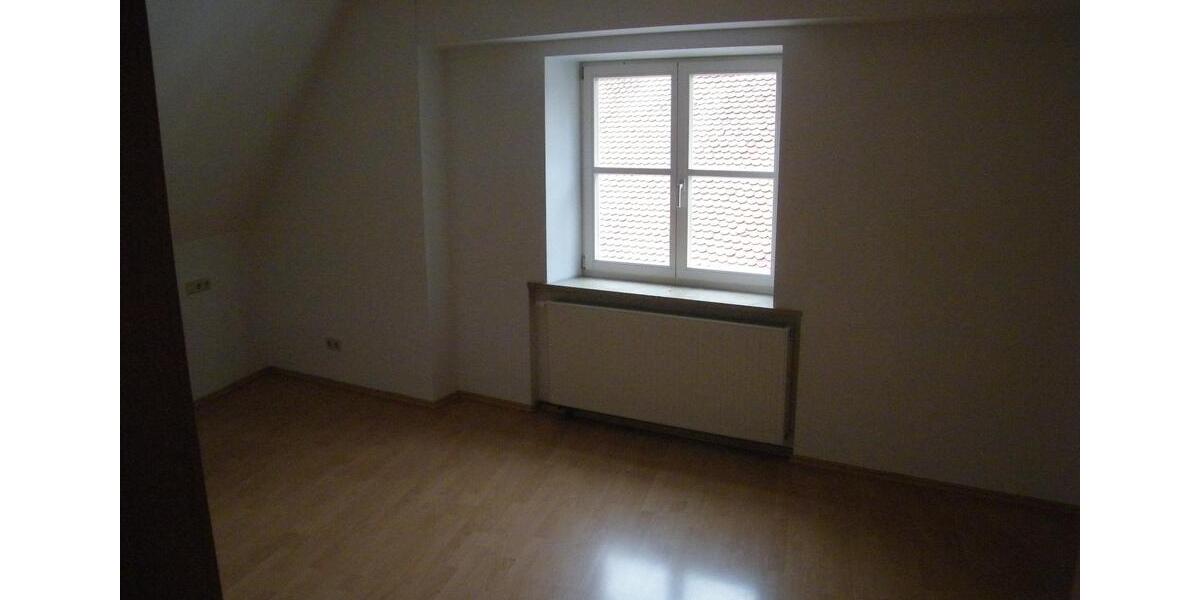 Etagenwohnung Nördlingen - 2 Zimmer, 65 m&sup2;, 330&euro; | Angebot:26317532