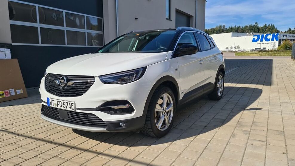 Opel Grandland (X) 29.000 km 22.995 € Eggingen 79805