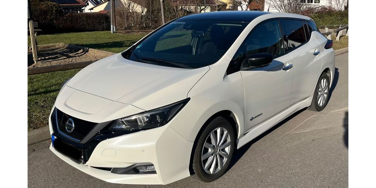 Nissan Leaf 34.000 km 11.900 &euro; Neuffen 72639