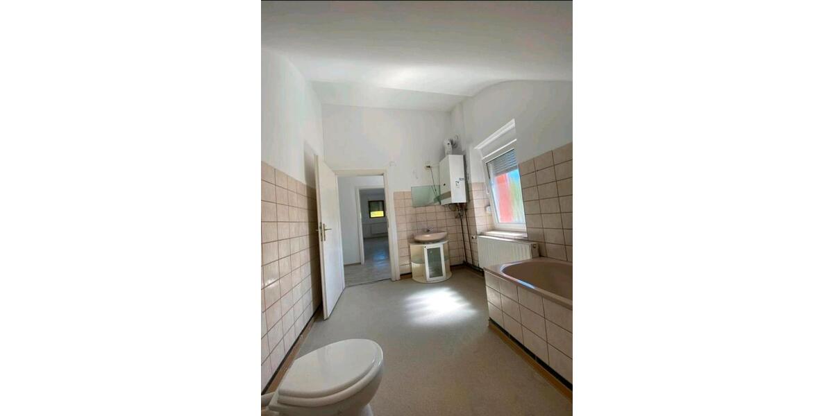 Dachgeschoßwohnung Sulzbach (Saar) - 5 Zimmer, 125 m&sup2;, 750&euro; | Angebot:26536781