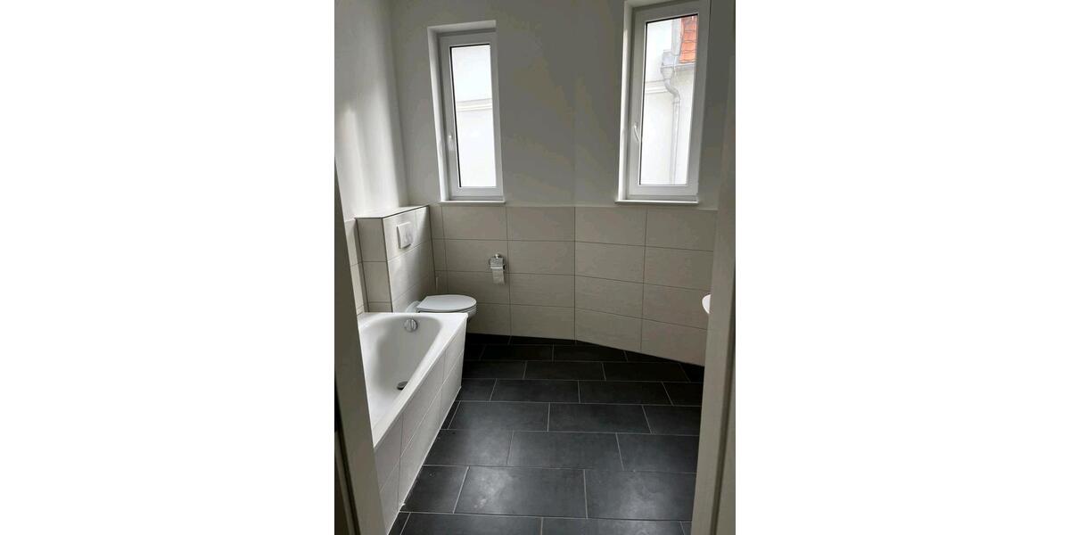 Etagenwohnung Malchin - 4 Zimmer, 142 m&sup2;, 1.410&euro; | Angebot:23689554