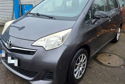 Toyota Verso-S 154.859 km 4.300 &euro; Ahrensburg 22926