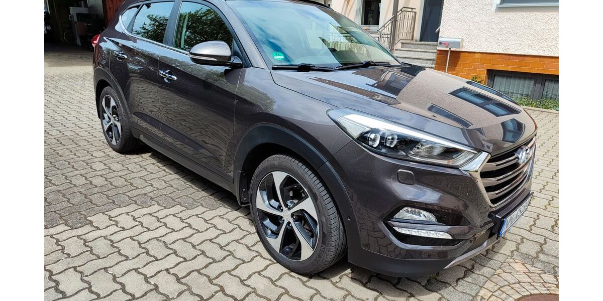 Hyundai TUCSON 179.800 km 13.900 &euro; Freystadt 92342