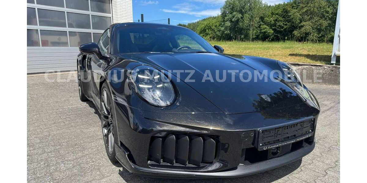 Porsche 992 4.900 km 303.450 &euro; Medebach 59964