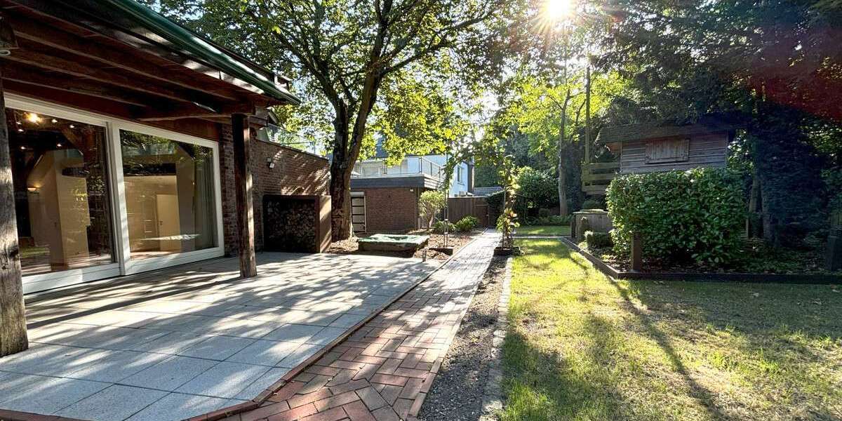 Haus zum Mieten in Moers 2.500 € 257 m² 7 zimmer