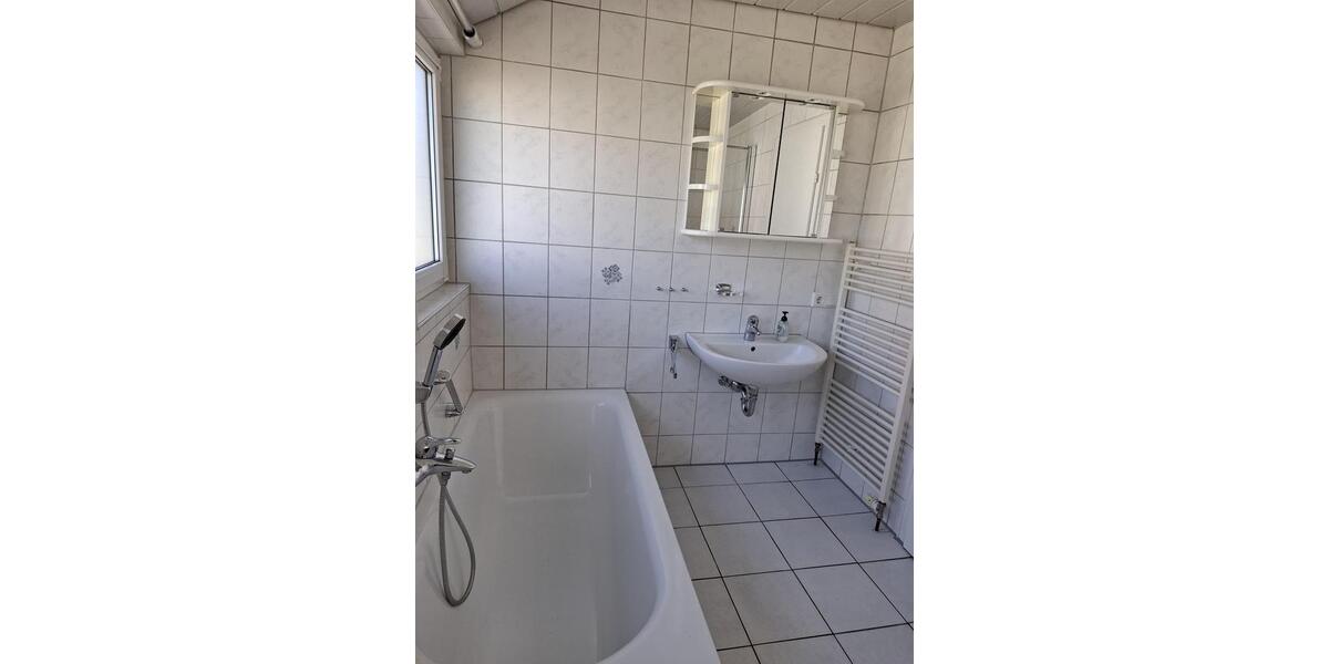 Dachgeschoßwohnung Wannweil - 3 Zimmer, 69 m&sup2;, 330.000&euro; | Angebot:27233438