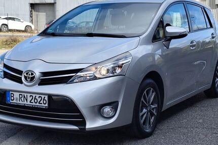 Toyota Verso 230.000 km 5.900 &euro; Hennigsdorf 16761