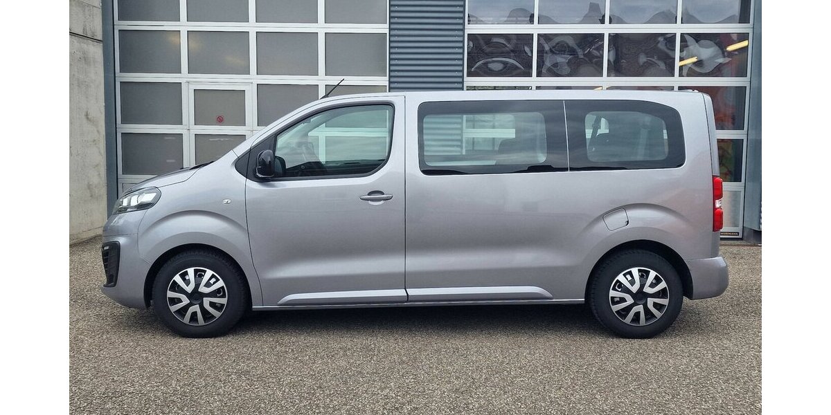 Opel Vivaro 2.0 D Design Paket NAVI Anhängerkupplung 84.000 km 26.998 &euro; Landau 76829