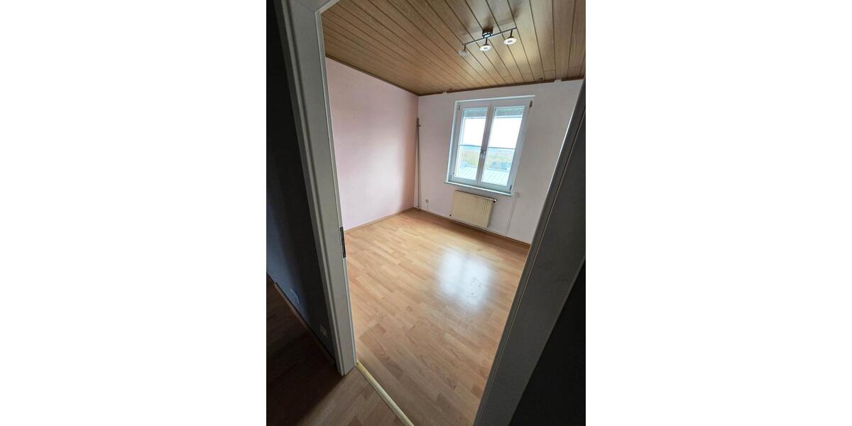 Etagenwohnung Geisenheim - 3 Zimmer, 74 m&sup2;, 220.000&euro; | Angebot:26066082