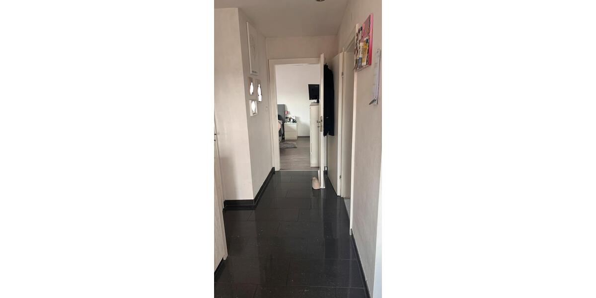 Dachgeschoßwohnung Niederkassel - 2 Zimmer, 49 m&sup2;, 870&euro; | Angebot:26669629