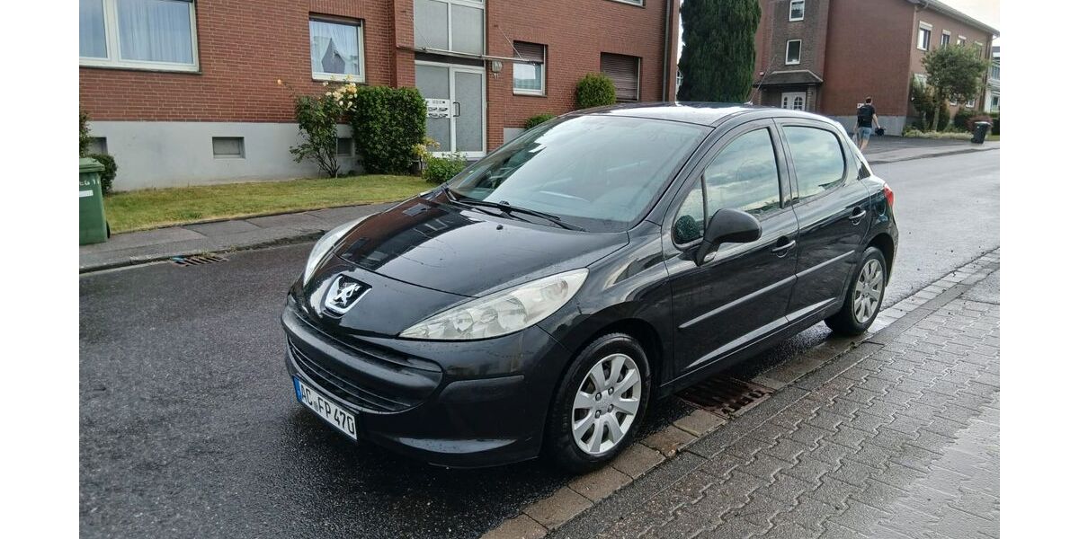 Peugeot 207 129.000 km 1.800 &euro; Aachen 52066