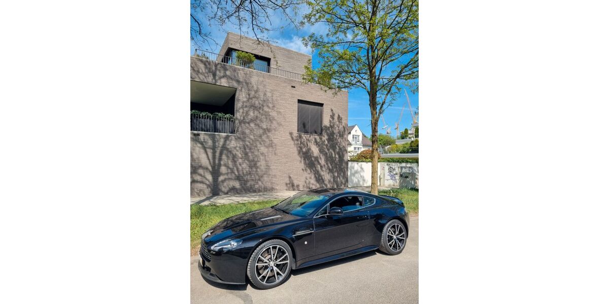 Aston Martin V8 Vantage 58.000 km 78.007 &euro; München 81677
