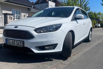 Ford Focus 129.000 km 1.950 &euro; Troisdorf 53844