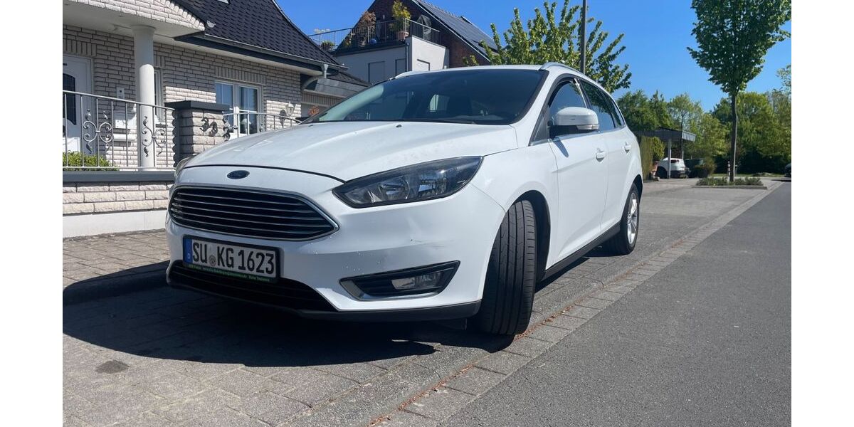 Ford Focus 129.000 km 1.950 &euro; Troisdorf 53844