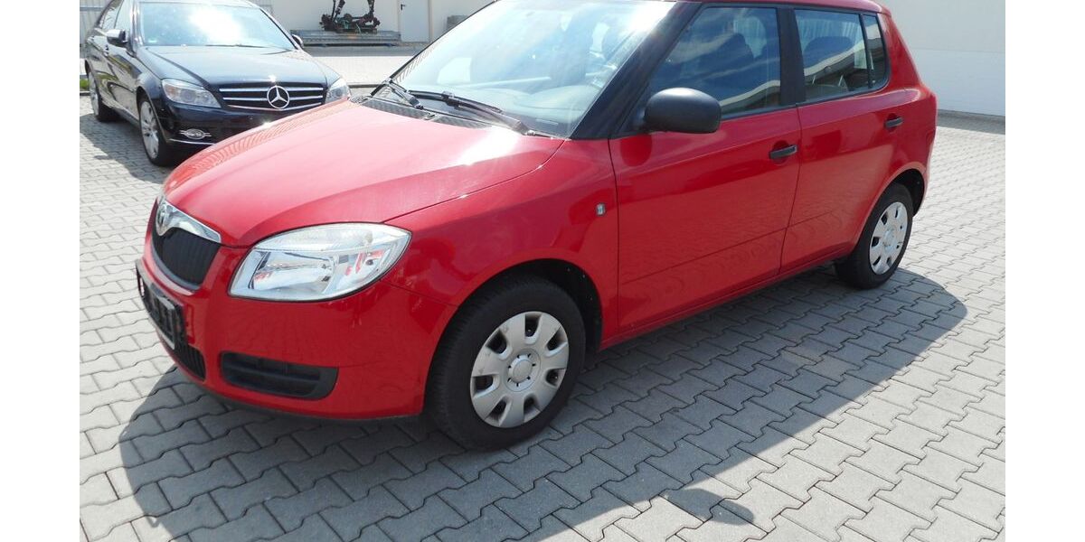 Skoda Fabia 94.148 km 2.290 &euro; Deggendorf 94469