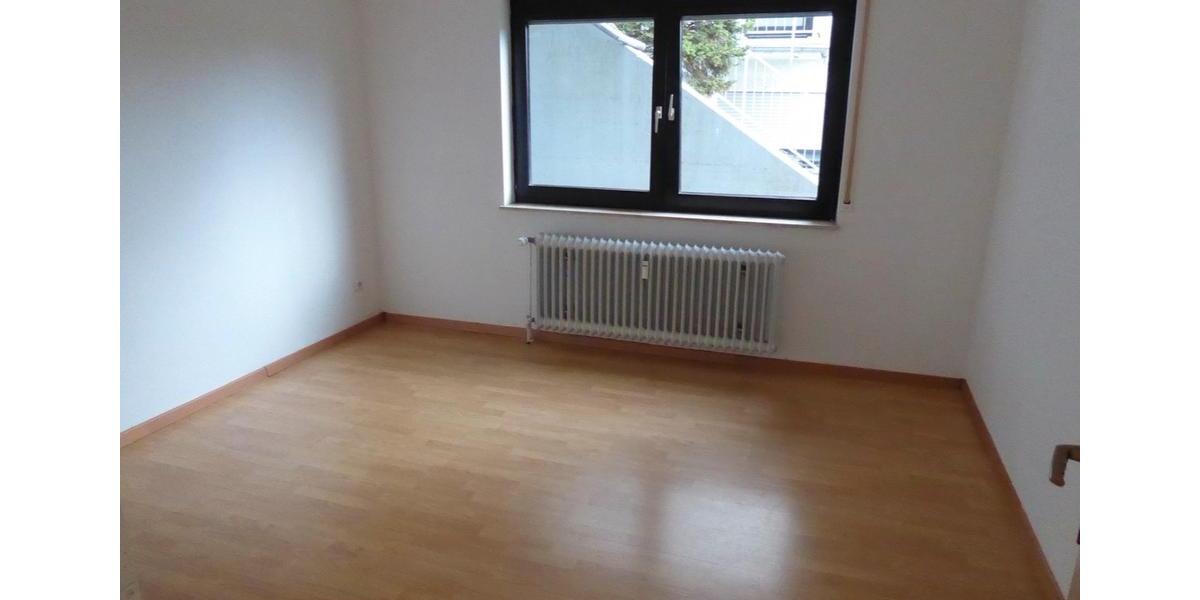 Haus im Haus - tolle 4-Zimmer Wohnung inkl. EBK, Garten, uvm. zimmer