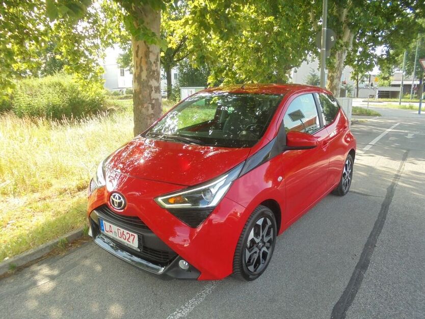 Aygo (X)