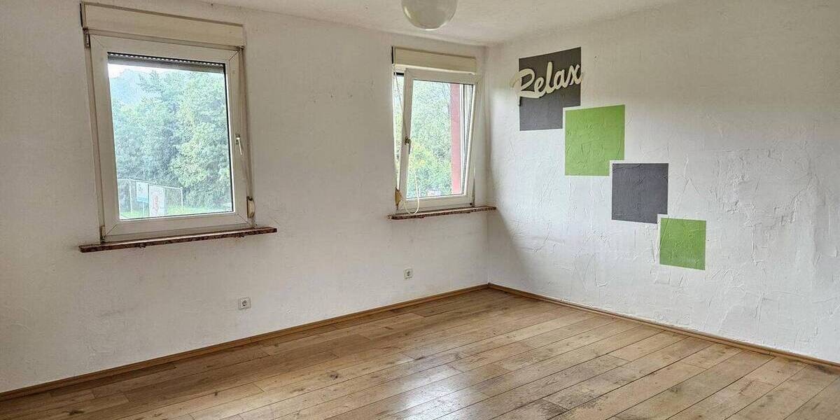 Mehrfamilienhaus, Wohnhaus Adelsheim Sennfeld - 7 Zimmer, 185 m&sup2;, 350.000&euro; | Angebot:25819051