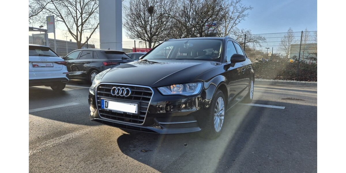 Audi A3 Sportback 106.700 km 11.850 &euro; Düsseldorf 40213