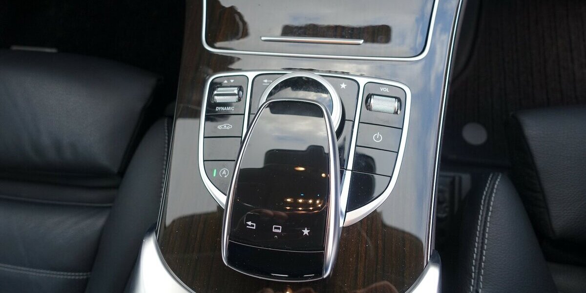 Mercedes-Benz C 250 Lim. 4Matic BlueTEC / d Distr. LED Burmester 175.800 km 18.950 &euro; Neumarkt/OPf 92318