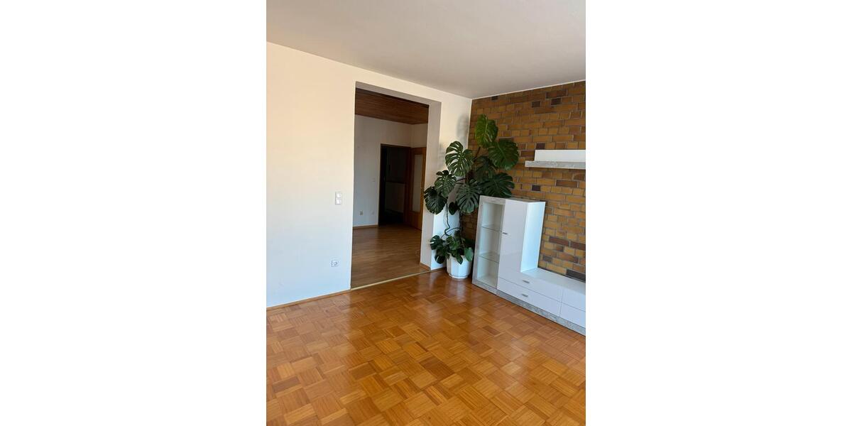 Etagenwohnung Weiden in der Oberpfalz - 2 Zimmer, 69 m&sup2;, 179.000&euro; | Angebot:27066664