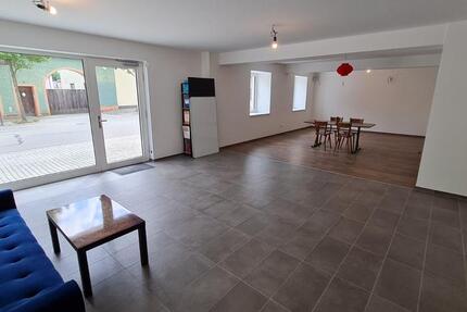 Gewerbeobjekt Schierling - 890&euro; | Angebot:25390736