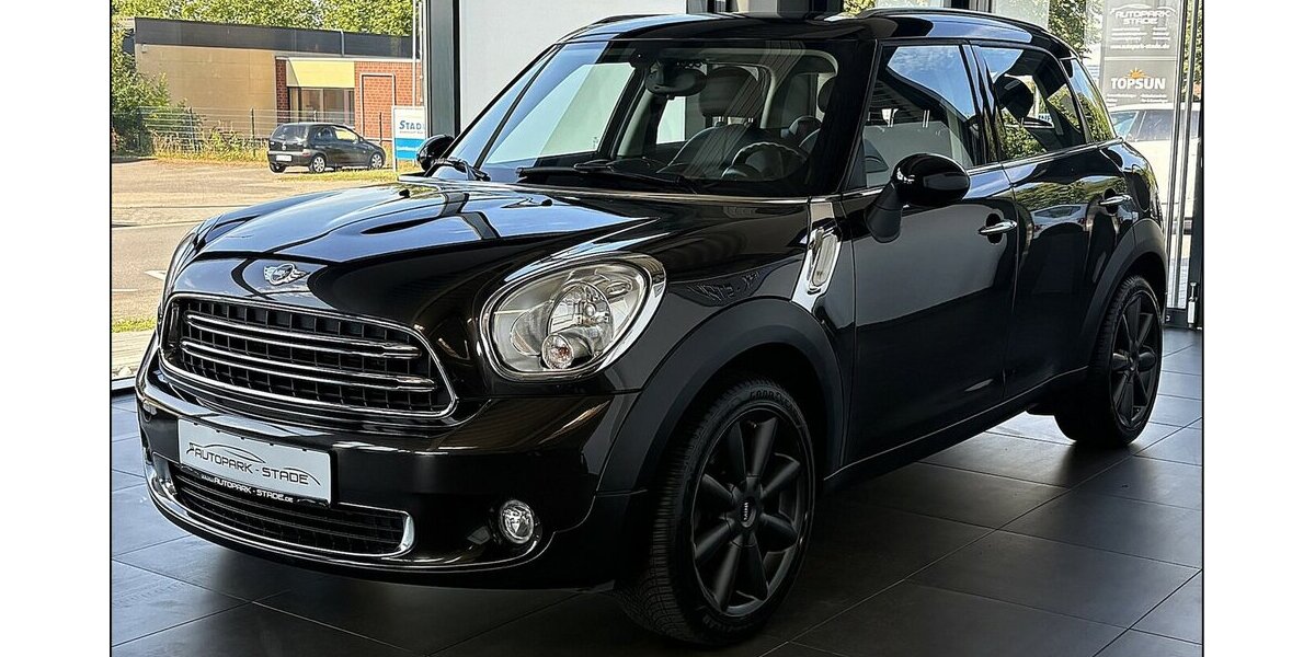 Mini Cooper Countryman Aut. Bi-Xenon Temp. Ambiente 116.000 km 9.999 &euro; Stade 21682