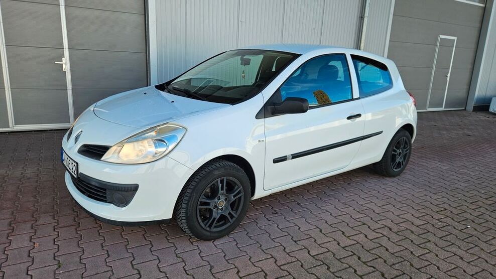 Renault Clio 97.600 km 3.999 € Althengstett 75382