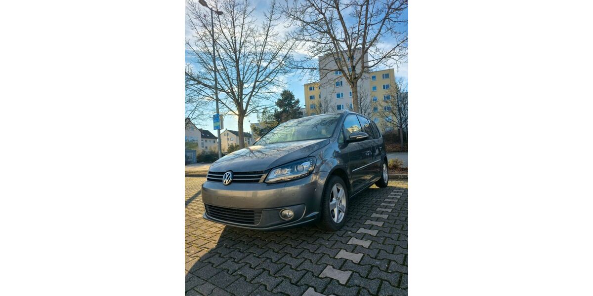 VW Touran 217.421 km 9.100 &euro; Wiesbaden 65197