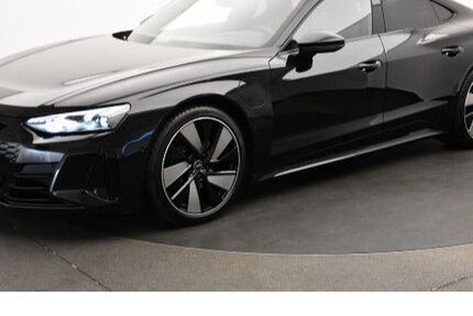 Audi e-tron GT 30.350 km 64.990 € Wolfsburg 38440