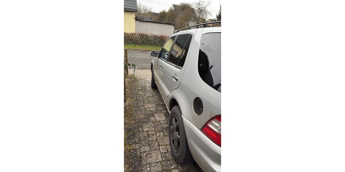 Mercedes-Benz ML 400 280.000 km 1.400 &euro; Miehlen 56357