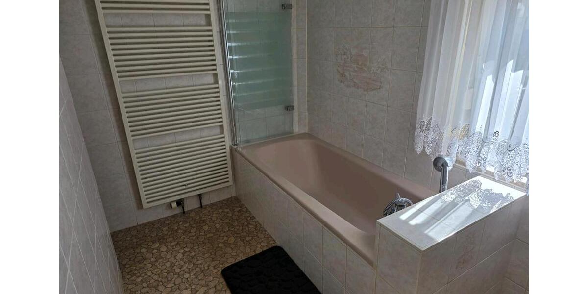 Einfamilienhaus Neuhaus am Rennweg - 4 Zimmer, 85 m&sup2;, 750&euro; | Angebot:26404816