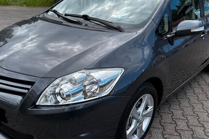 Toyota Auris 79.396 km 7.990 &euro; Suhl 98529
