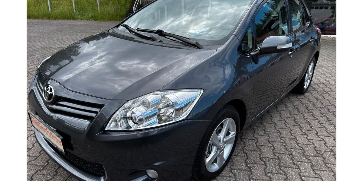 Toyota Auris 79.396 km 7.990 &euro; Suhl 98529