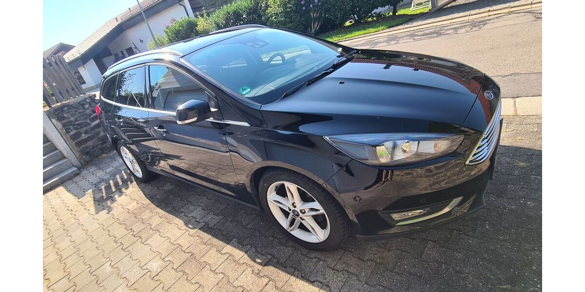 Ford Focus 121.000 km 9.900 &euro; Rimbach 93485