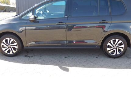 VW Touran 21.400 km 23.990 &euro; Vordorf 38533