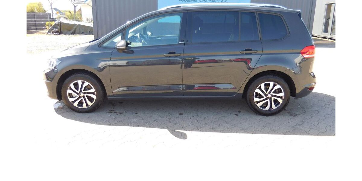VW Touran 21.400 km 23.990 &euro; Vordorf 38533