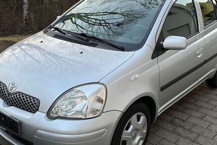 Toyota Yaris 159.000 km 2.800 € Aalen 73431