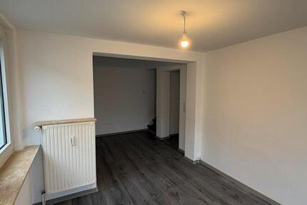 Haus Braunschweig Wabe-Schunter-Beberbach - 3 Zimmer, 90 m&sup2;, 1.500&euro; | Angebot:25379049