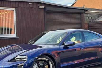 Porsche Taycan 11.000 km 64.900 &euro; Duisburg 47179