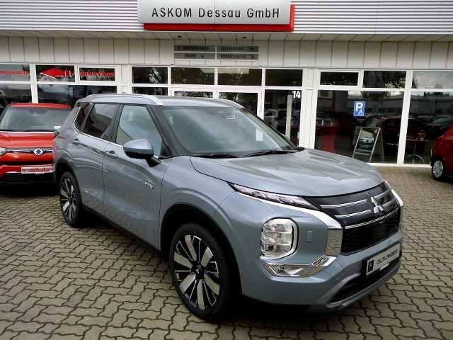 Mitsubishi Outlander 2.000 km 48.950 € Dessau 06847