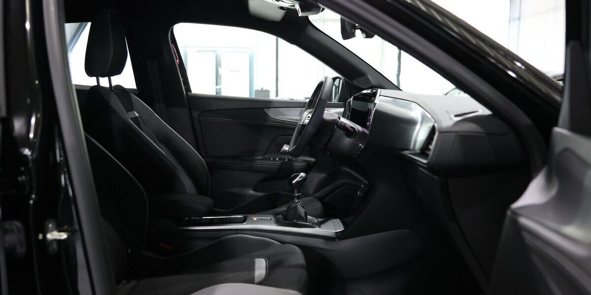 Opel Mokka 1.2 T GS-LINE SPORT TECH ALL-BLACK MATRIX 10.000 km 20.777 &euro; Hamm 59077