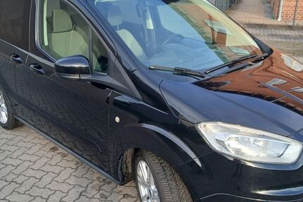 Ford Tourneo Courier 107.000 km 7.900 &euro; Brandenburg an der Havel 14776